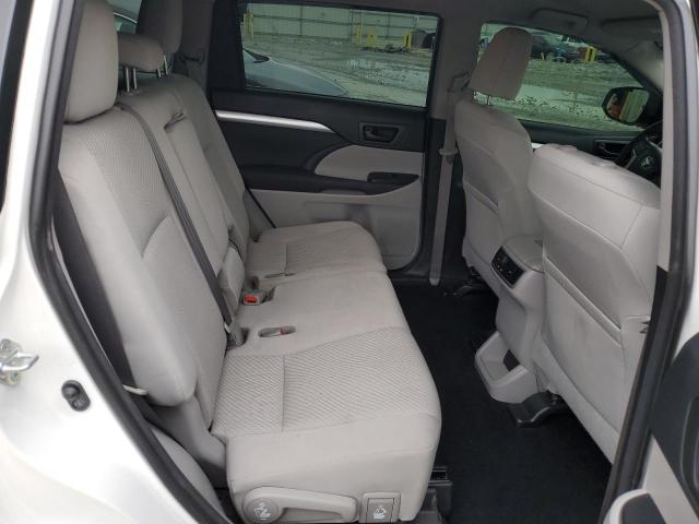 Photo 11 from auction – 2017 TOYOTA HIGHLANDER with VIN 5TDZARFH9HS030175