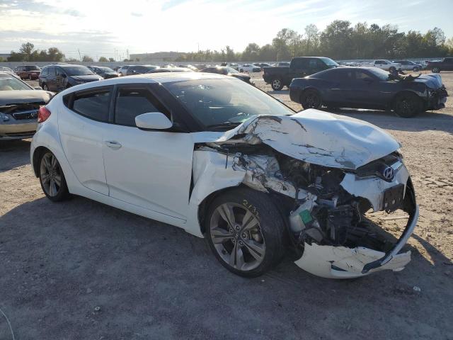 Photo 4 from auction – 2016 HYUNDAI VELOSTER with VIN KMHTC6AD3GU300333