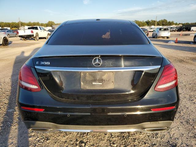 Photo 6 from auction – 2017 MERCEDES-BENZ E 300 with VIN WDDZF4JB1HA068199