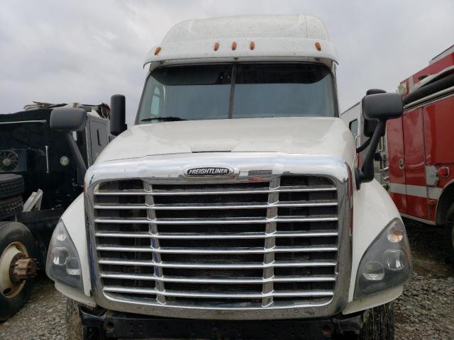 Photo 5 from auction – 2016 FREIGHTLINER CASCADIA 1 with VIN 3AKJGLD55GSGV1866