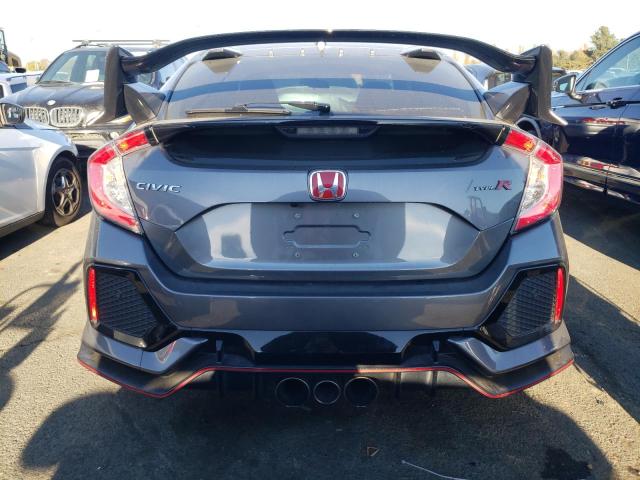 Photo 6 from auction – 2018 HONDA CIVIC TYPE with VIN SHHFK8G72JU204743