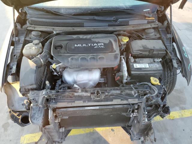 Photo 11 from auction – 2016 CHRYSLER 200 LIMITE with VIN 1C3CCCAB6GN165591