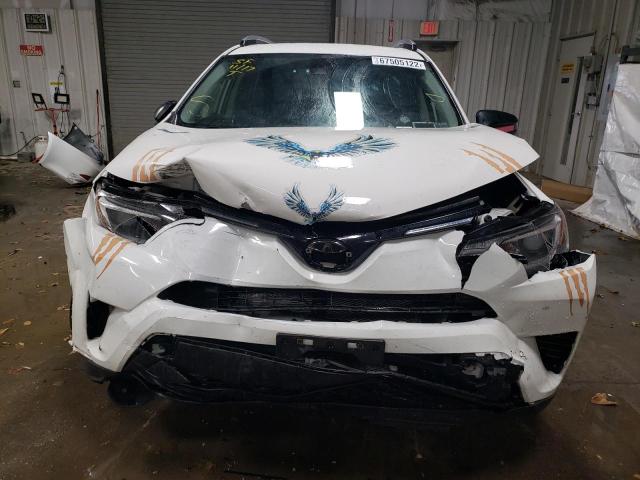 Photo 5 from auction – 2018 TOYOTA RAV4 LE with VIN JTMBFREV3JJ211401