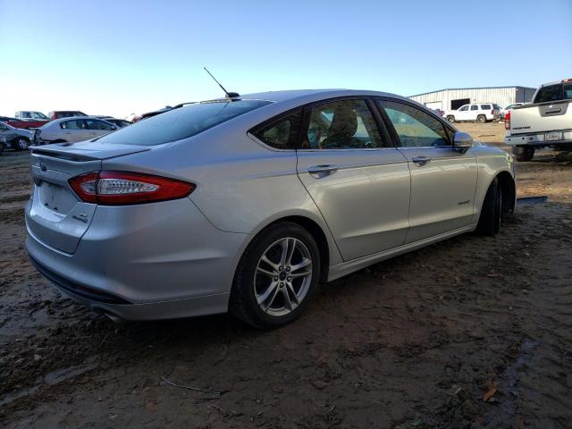 Photo 3 from auction – 2016 FORD FUSION SE with VIN 3FA6P0LU3GR310745