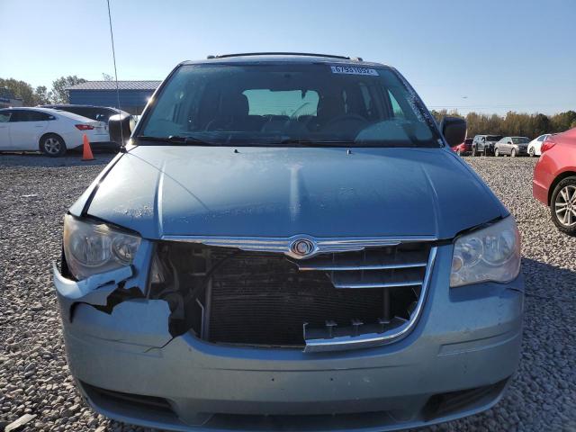 Photo 5 from auction – 2010 CHRYSLER TOWN & COU with VIN 2A4RR2D13AR365592