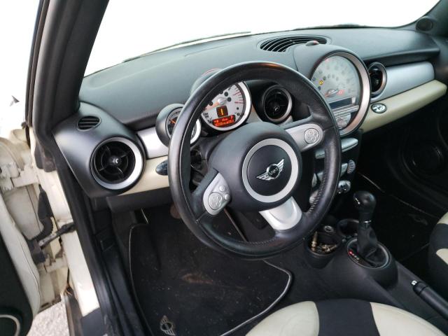 Photo 8 from auction – 2009 MINI COOPER with VIN WMWMR33509TU95552