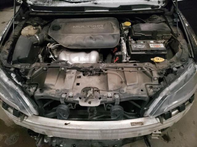 Photo 11 from auction – 2015 CHRYSLER 200 LIMITE with VIN 1C3CCCAB2FN579997