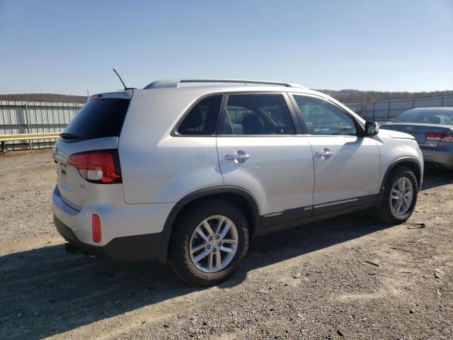 Photo 3 from auction – 2015 KIA SORENTO LX with VIN 5XYKTCA62FG640198
