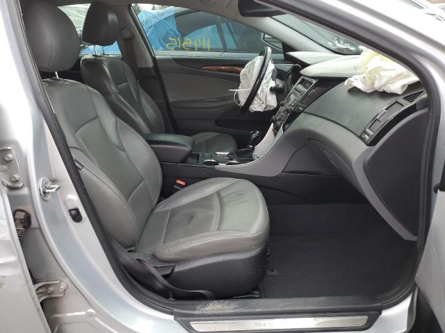 Photo 4 from auction – 2012 HYUNDAI SONATA SE with VIN 5NPEC4AC9CH403785