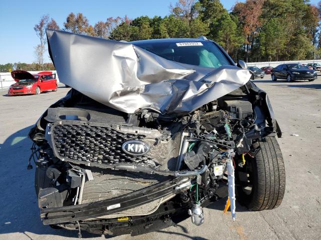 Photo 5 from auction – 2017 KIA SORENTO LX with VIN 5XYPGDA34HG214943