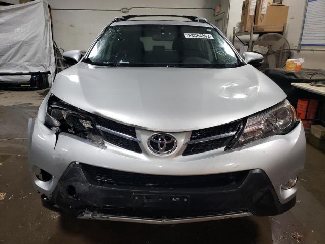 Photo 5 from auction – 2015 TOYOTA RAV4 XLE with VIN JTMRFREV7FD129126