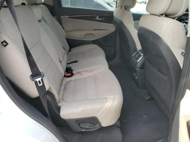 Photo 11 from auction – 2016 KIA SORENTO LX with VIN 5XYPGDA38GG066701