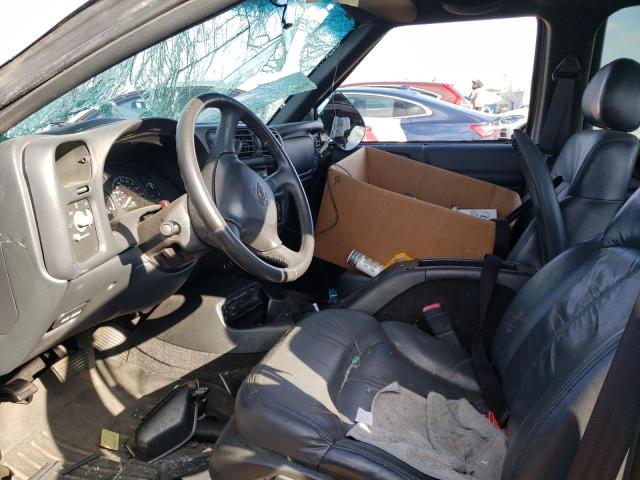 Photo 7 from auction – 2002 CHEVROLET BLAZER with VIN 1GNDT13W32K111493