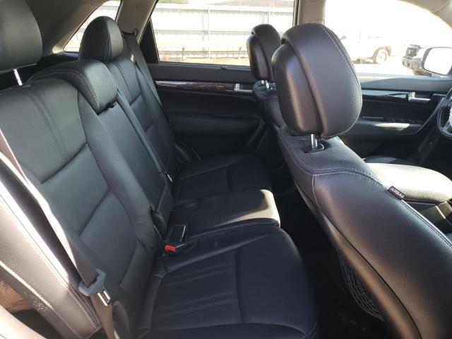 Photo 11 from auction – 2015 KIA SORENTO LX with VIN 5XYKTCA62FG640198