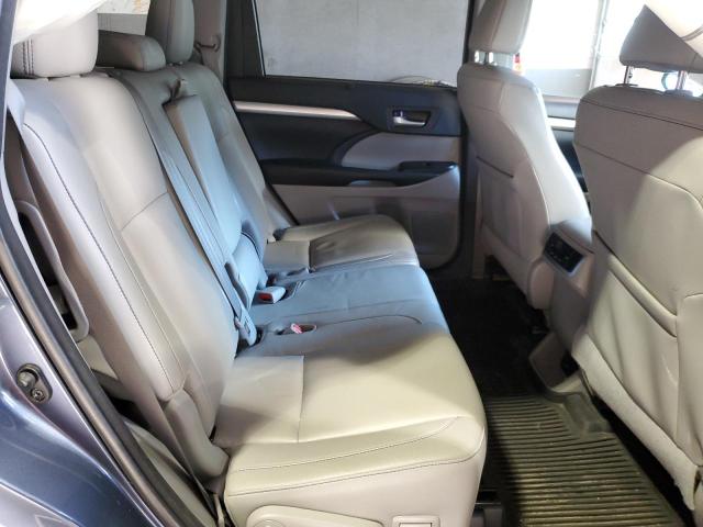 Photo 11 from auction – 2017 TOYOTA HIGHLANDER with VIN 5TDJZRFH2HS411551