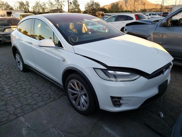 Photo 4 from auction – 2016 TESLA MODEL X with VIN 5YJXCBE2XGF017637