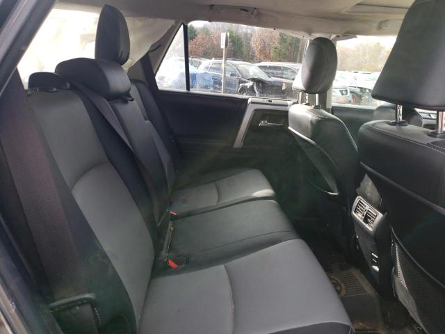 Photo 11 from auction – 2018 TOYOTA 4RUNNER SR with VIN JTEBU5JRXJ5517555