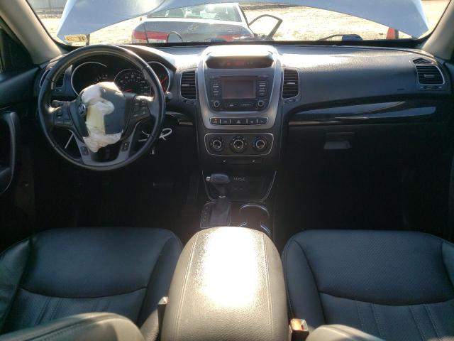 Photo 8 from auction – 2015 KIA SORENTO LX with VIN 5XYKTCA62FG640198