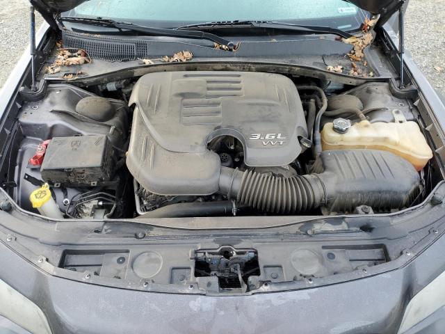 Photo 11 from auction – 2018 CHRYSLER 300 S with VIN 2C3CCABG4JH142874