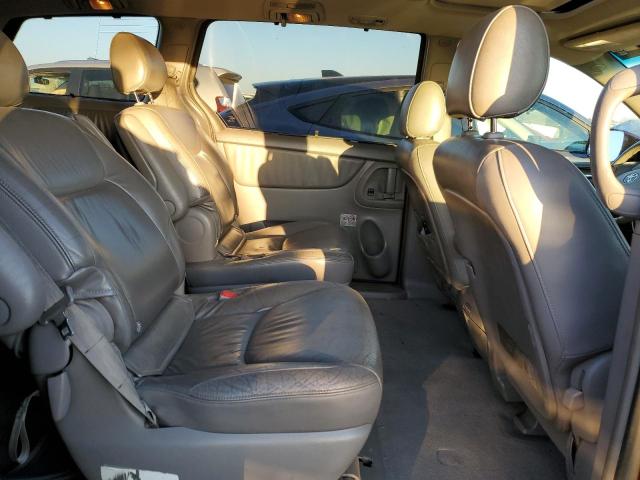 Photo 11 from auction – 2004 TOYOTA SIENNA XLE with VIN 5TDZA22C44S115372