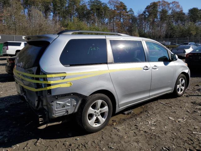 Photo 3 from auction – 2016 TOYOTA SIENNA LE with VIN 5TDKK3DC1GS717944