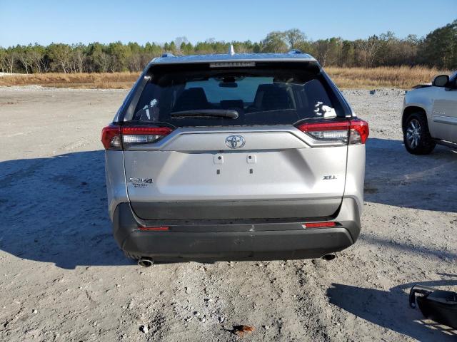 Photo 6 from auction – 2022 TOYOTA RAV4 XLE with VIN 2T3W1RFV4NC206232
