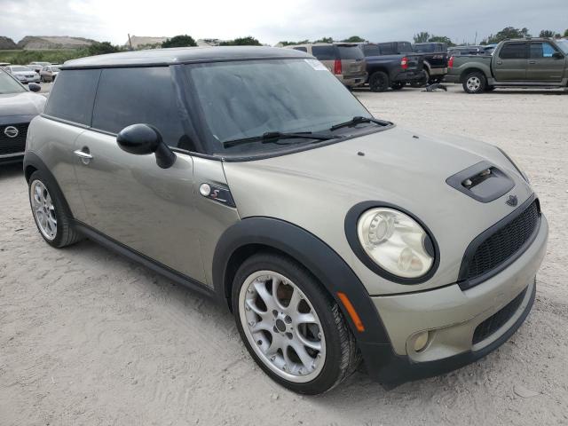 Photo 4 from auction – 2010 MINI COOPER S with VIN WMWMF7C50ATW89938