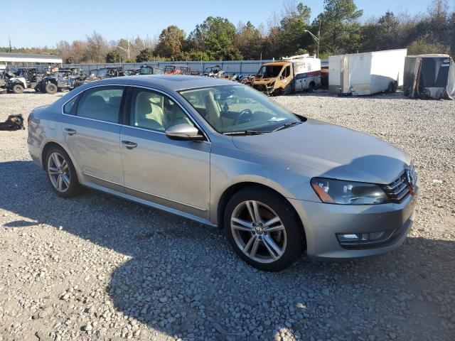 Photo 4 from auction – 2012 VOLKSWAGEN PASSAT SEL with VIN 1VWCN7A31CC093725