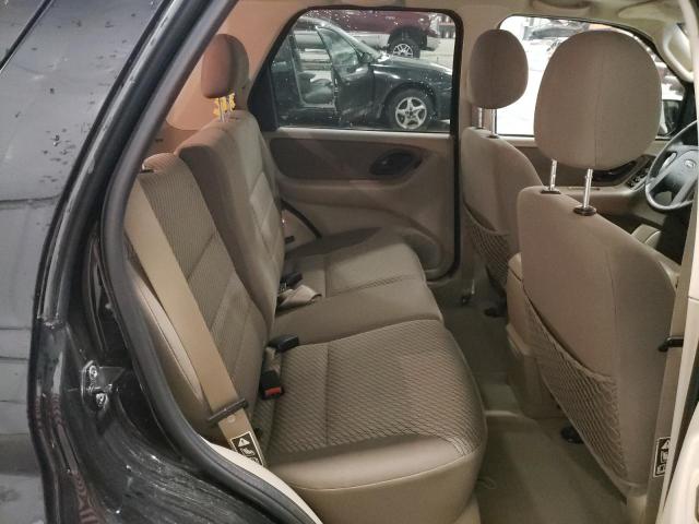 Photo 11 from auction – 2004 FORD ESCAPE XLT with VIN 1FMYU93134KA44693
