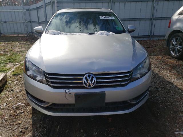 Photo 5 from auction – 2012 VOLKSWAGEN PASSAT SE with VIN 1VWBP7A37CC008232