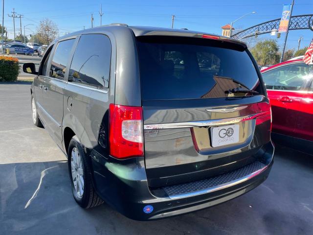 Photo 3 from auction – 2012 CHRYSLER TOWN & COU with VIN 2C4RC1CG6CR348618