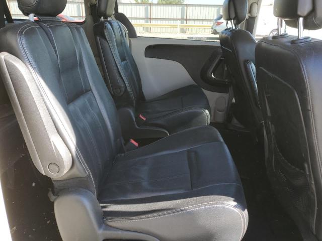 Photo 11 from auction – 2014 CHRYSLER TOWN & COU with VIN 2C4RC1BG6ER359557