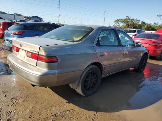Photo 3 from auction – 1998 TOYOTA CAMRY CE with VIN 4T1BF28K7WU047760