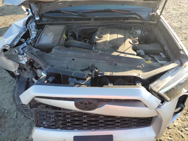 Photo 12 from auction – 2018 TOYOTA 4RUNNER SR with VIN JTEBU5JRXJ5491927