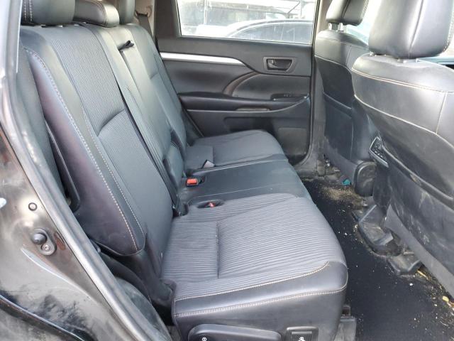 Photo 11 from auction – 2016 TOYOTA HIGHLANDER with VIN 5TDBKRFH5GS335895