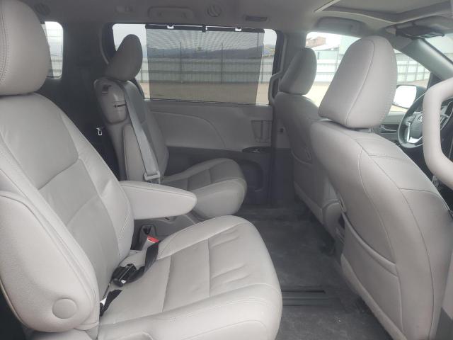 Photo 11 from auction – 2017 TOYOTA SIENNA XLE with VIN 5TDYZ3DC8HS874488