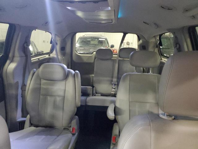 Photo 10 from auction – 2010 CHRYSLER TOWN & COU with VIN 2A4RR8D1XAR428125