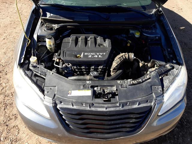 Photo 11 from auction – 2013 CHRYSLER 200 LX with VIN 1C3CCBAB0DN685596