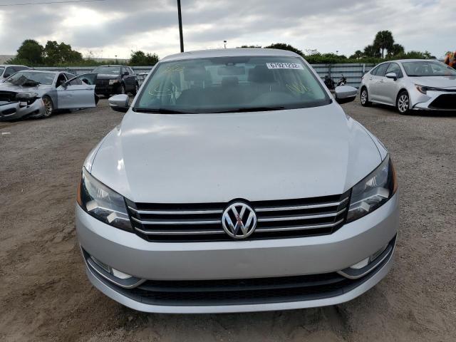 Photo 5 from auction – 2015 VOLKSWAGEN PASSAT S with VIN 1VWAT7A39FC084160