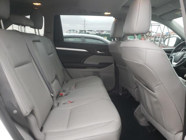 Photo 11 from auction – 2018 TOYOTA HIGHLANDER with VIN 5TDKZRFHXJS287412