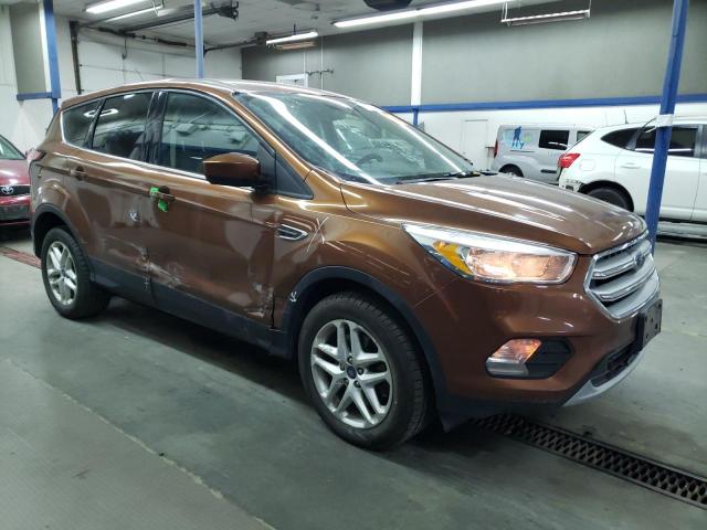 Photo 4 from auction – 2017 FORD ESCAPE SE with VIN 1FMCU9GD7HUC27474