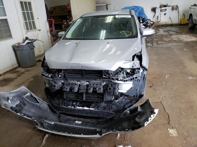 Photo 5 from auction – 2017 FORD FOCUS SE with VIN 1FADP3F24HL270498