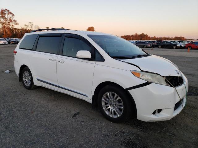 Photo 4 from auction – 2011 TOYOTA SIENNA XLE with VIN 5TDYK3DC0BS163721