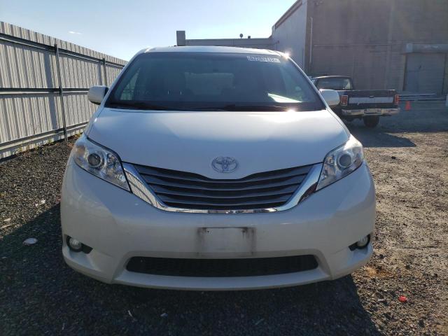 Photo 5 from auction – 2015 TOYOTA SIENNA XLE with VIN 5TDYK3DC6FS656650