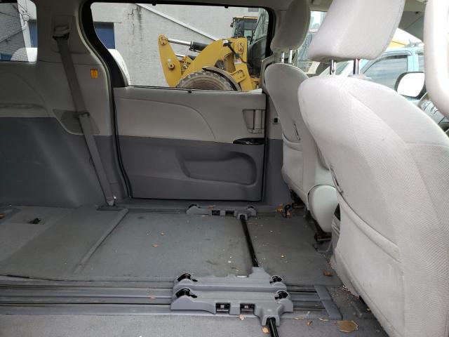 Photo 11 from auction – 2011 TOYOTA SIENNA LE with VIN 5TDKK3DC7BS017614