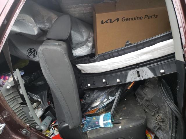 Photo 11 from auction – 2015 KIA SORENTO LX with VIN 5XYKT4A67FG657231
