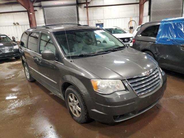 Photo 4 from auction – 2010 CHRYSLER TOWN & COU with VIN 2A4RR8D1XAR428125