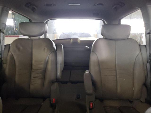 Photo 10 from auction – 2007 HYUNDAI ENTOURAGE with VIN KNDMC233176023885