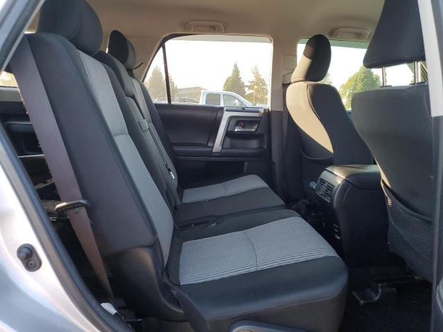 Photo 11 from auction – 2018 TOYOTA 4RUNNER SR with VIN JTEBU5JRXJ5491927