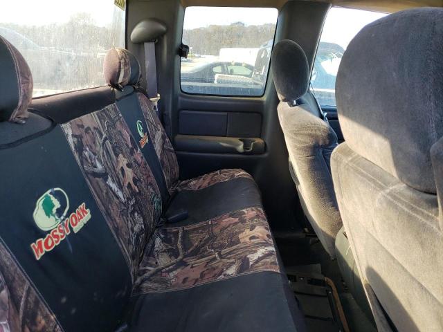 Photo 10 from auction – 2000 CHEVROLET SILVERADO with VIN 1GCEK19T6YE120936